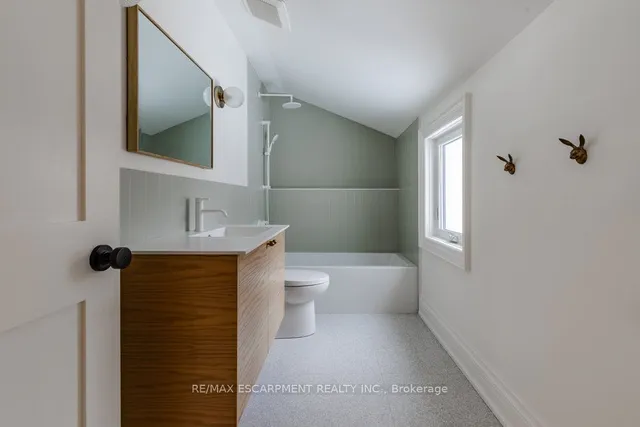 Additional image 35 of 45 PARK St