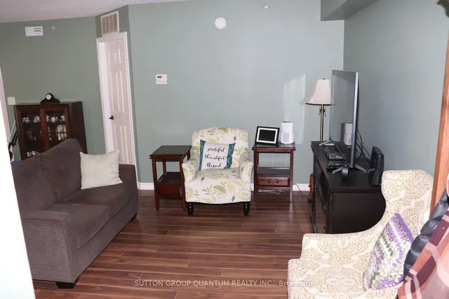 Additional image 4 of 4025 Kilmer Dr Unit 301