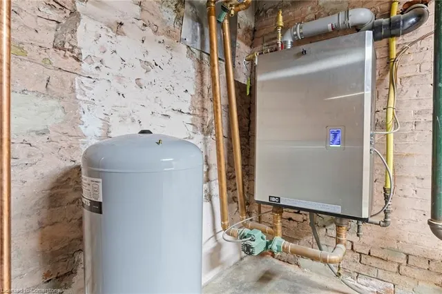 Additional image 45 of 17 Webber Ave