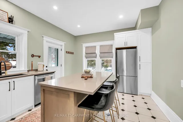 Additional image 11 of 444 Maple Ave