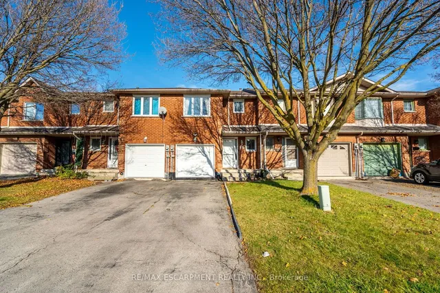 85 Royalvista Dr