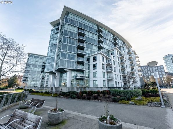 1310 NW Naito Pkwy UNIT 607, Portland, OR 97209