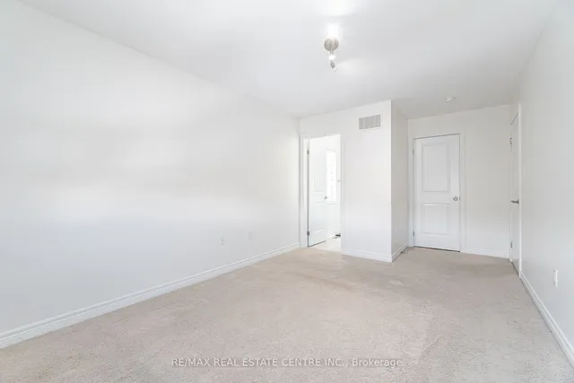 Additional image 14 of 136 Westbank Tr