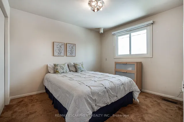 Additional image 35 of 25 ROBINHOOD Dr