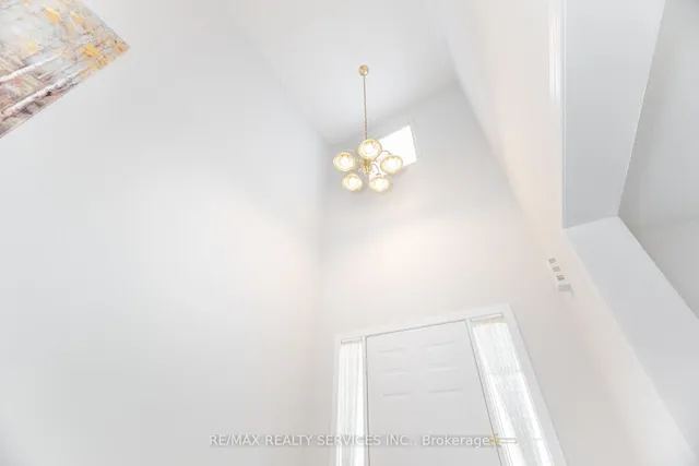 Additional image 8 of 17 Springhurst Ave