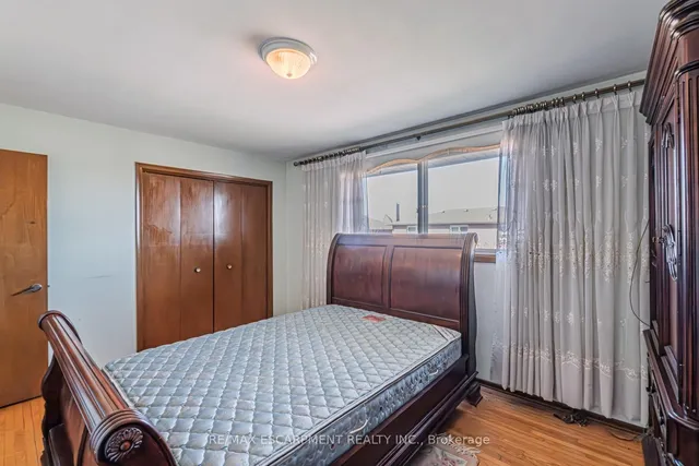 Additional image 21 of 20 Harvard Pl