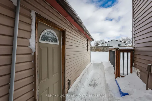 Additional image 5 of 52 Yorkdale Cres