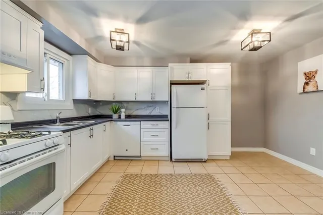 Additional image 18 of 8110 Chippewa Rd