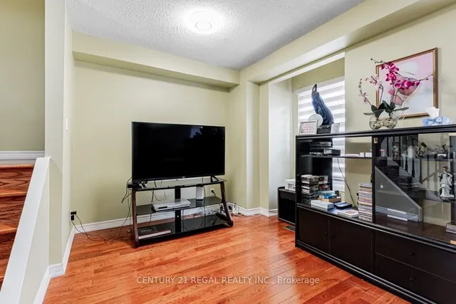 Additional image 12 of 2359 Birchmount Rd Unit 29