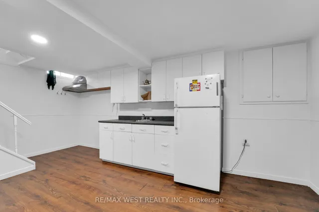 Additional image 25 of 18 Jasmine Sq