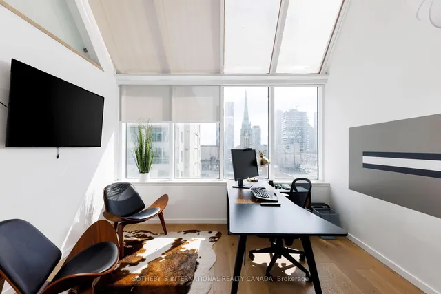 Additional image 7 of 82 Lombard St Unit PH 912