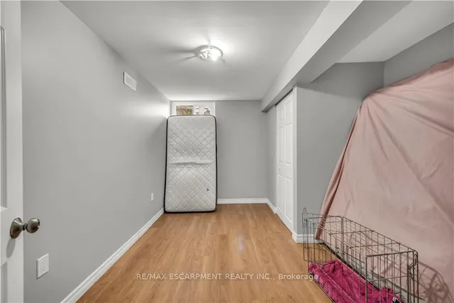 Additional image 33 of 39 Bland Ave