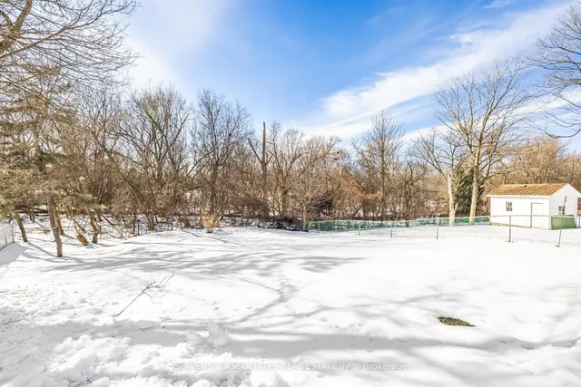 Additional image 30 of 28 Mercer Dr