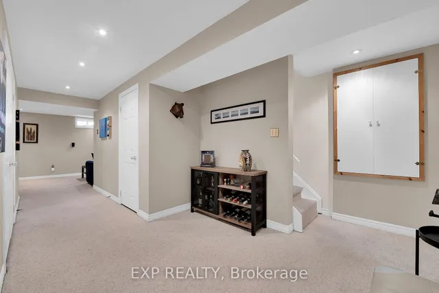 Additional image 35 of 2209 Kenneth Cres