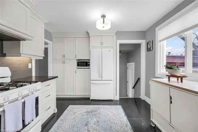 Additional image 9 of 5372 Spruce Ave