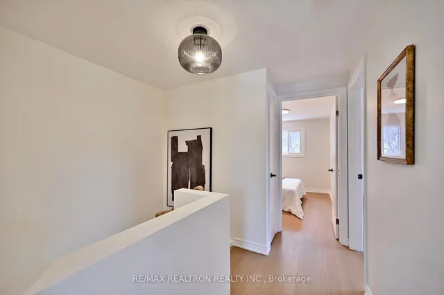 Additional image 23 of 28 Baronial Crt