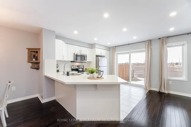 Additional image 10 of 624 Laking Terr