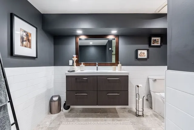 Additional image 34 of 165 Aberdeen Ave