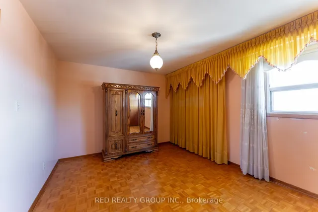 Additional image 20 of 532 Westmount Ave