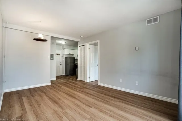 Additional image 19 of 28 Victoria Ave Unit 314