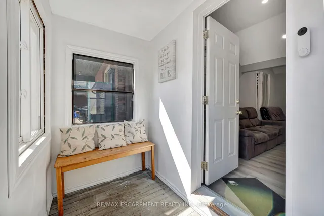 Additional image 3 of 159 Grosvenor Ave