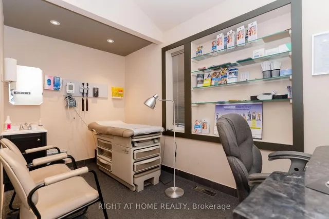 Additional image 10 of 267 Finch ave west N/A