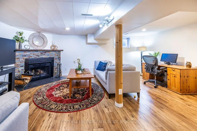 Additional image 32 of 107 Bellefontaine St