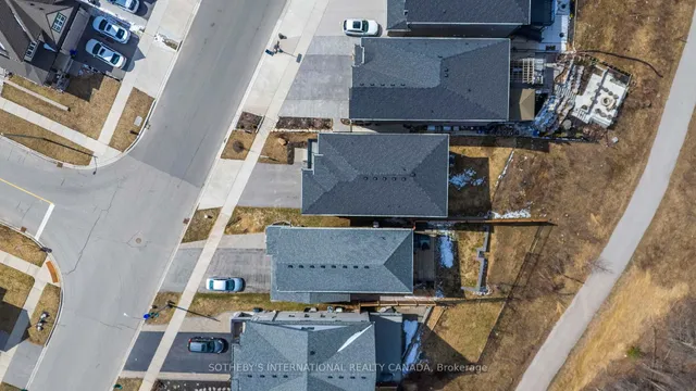 Additional image 47 of 337 Woodbine Ave