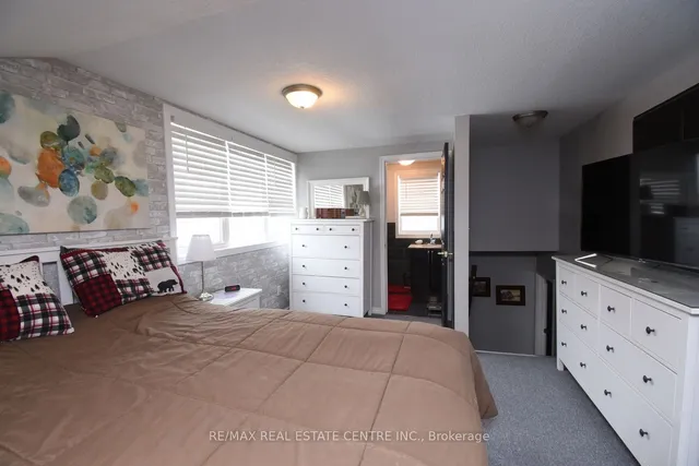 Additional image 18 of 26 Hatton Dr