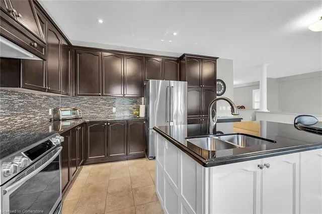 Additional image 20 of 21 Alden St