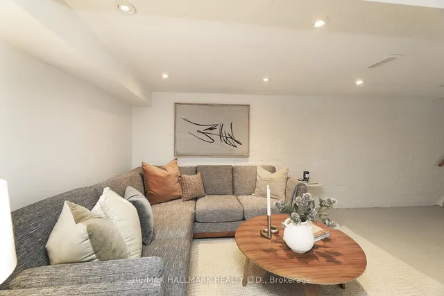 Additional image 21 of 142 Springdale Blvd