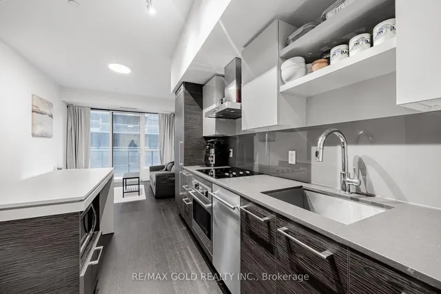 Additional image 9 of 1030 King St Unit 438