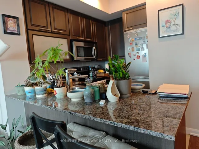 Additional image 7 of 500 Sherbourne St Unit 2007