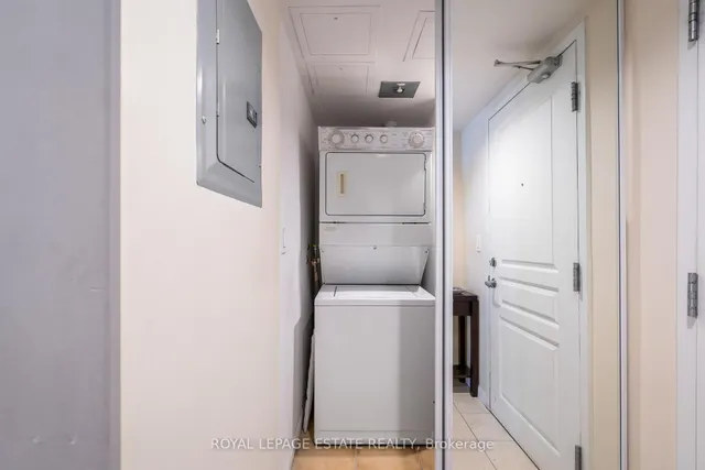 Additional image 27 of 140 Simcoe St Unit 1311