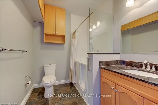 Additional image 12 of 92 Twentyplace Blvd