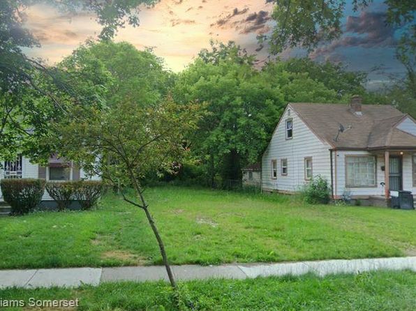 9270 Auburn St, Detroit, MI 48228