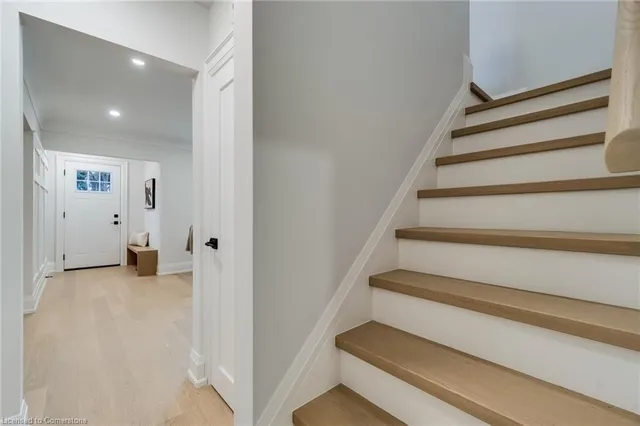 Additional image 7 of 121 Lake Avenue Dr