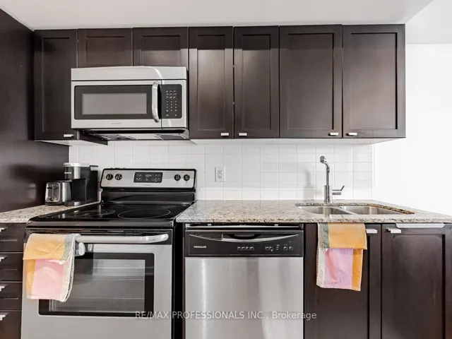 Additional image 4 of 105 The Queensway N/A Unit 2113