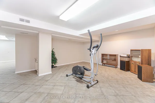 Additional image 39 of 18 Wellington St