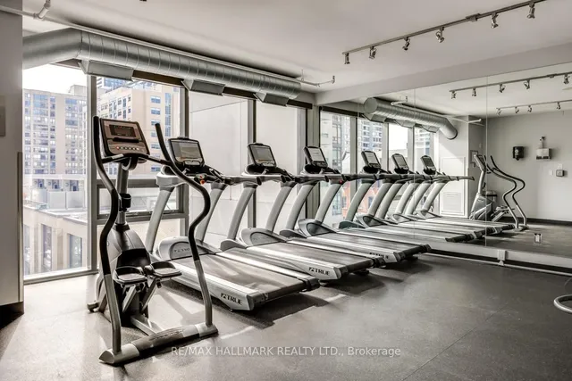 Additional image 16 of 285 Mutual St Unit 608