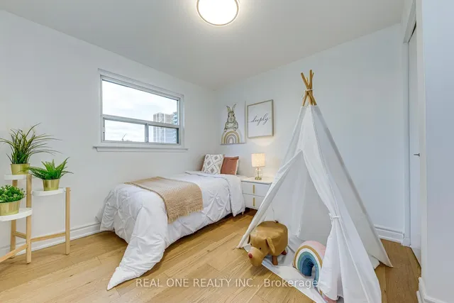 Additional image 30 of 45 Hepworth Dr