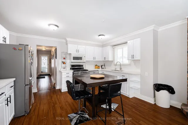 Additional image 10 of 83 Fairglen Ave