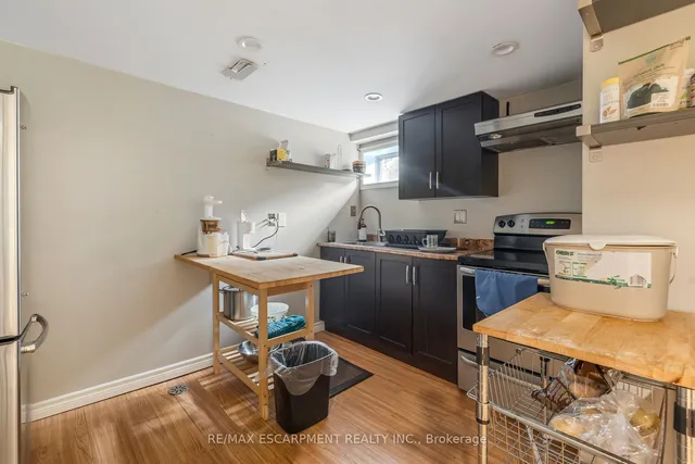 Additional image 16 of 253 West 33rd St