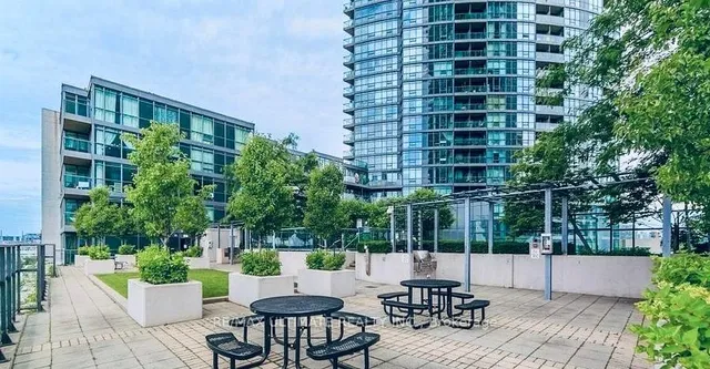 Additional image 17 of 231 Fort York Blvd Unit 228