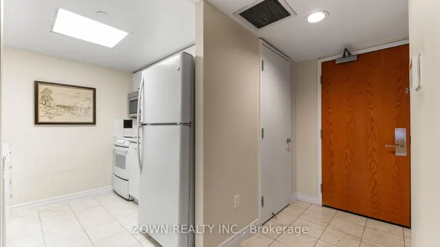 Additional image 6 of 38 Elm St Unit 711