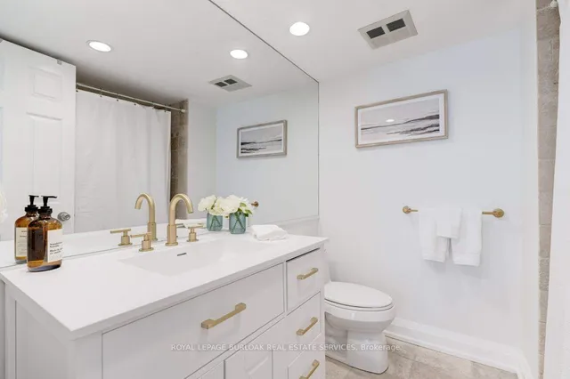 Additional image 20 of 2210 Lakeshore Rd Unit 704