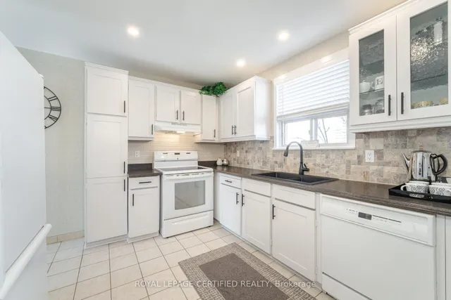 Additional image 13 of 12 Grovetree Pl