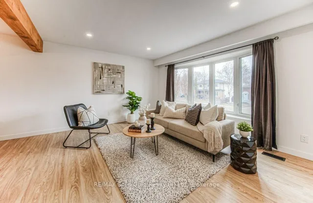 Additional image 11 of 92 Timberlane Cres