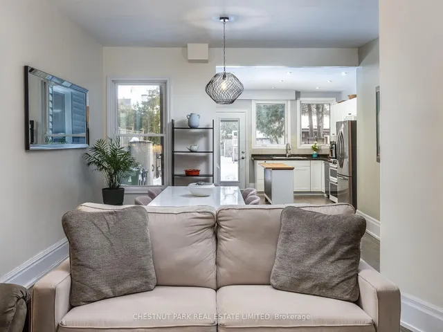 Additional image 9 of 393 Quebec Ave