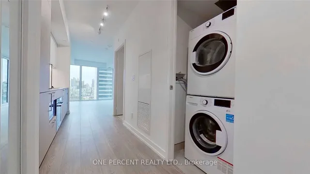 Additional image 20 of 19 Western Battery Rd Unit 2722